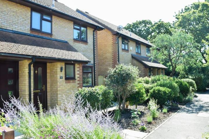 Beautiful 3 Bed Home In The Heart Of New Forest Hordle エクステリア 写真