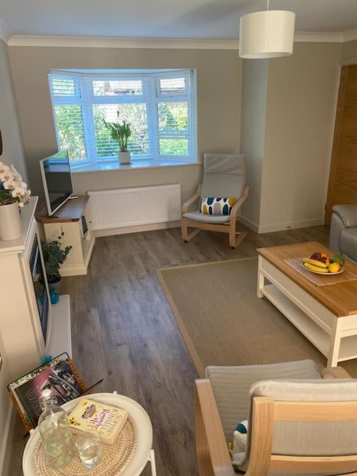Beautiful 3 Bed Home In The Heart Of New Forest Hordle エクステリア 写真