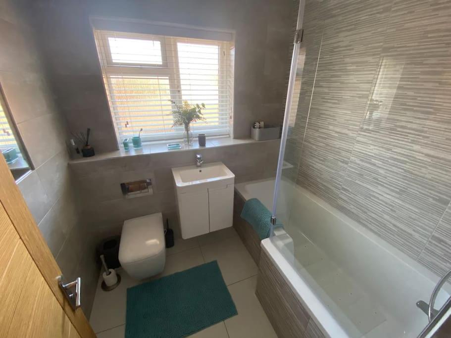 Beautiful 3 Bed Home In The Heart Of New Forest Hordle エクステリア 写真