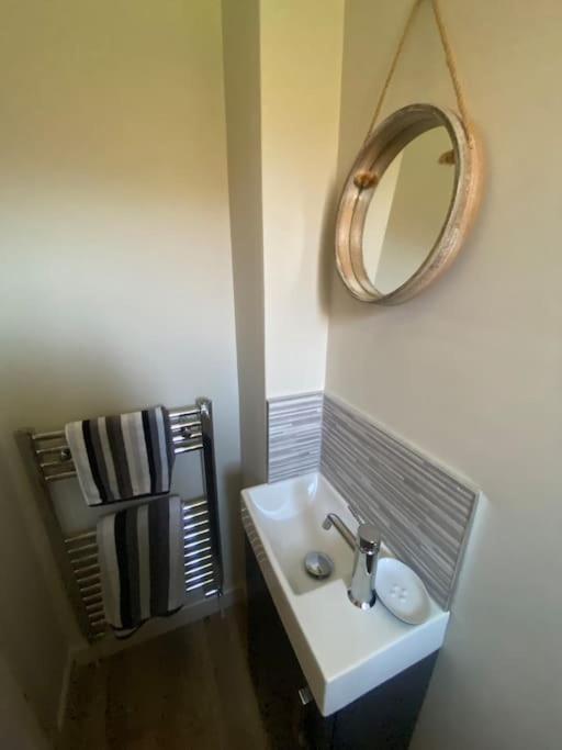 Beautiful 3 Bed Home In The Heart Of New Forest Hordle エクステリア 写真